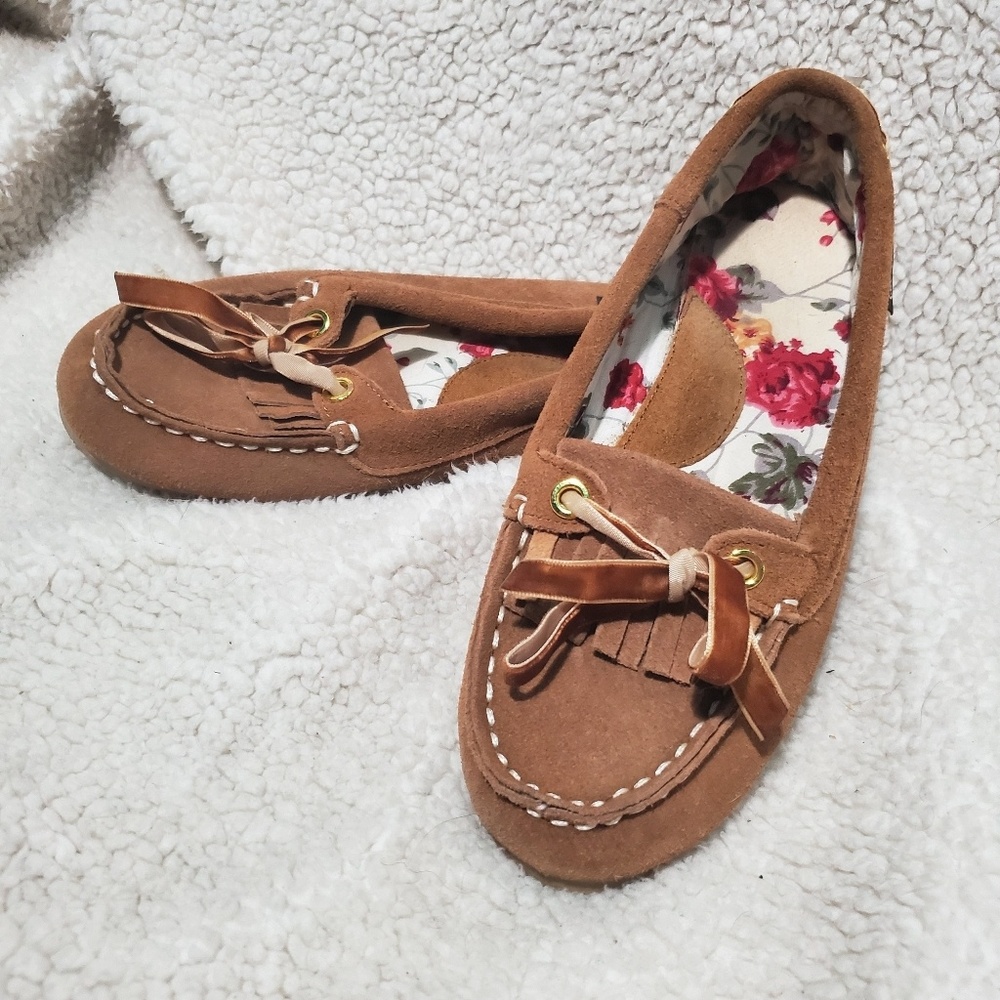 Cabelas brand loafers moccasins slip on shoes